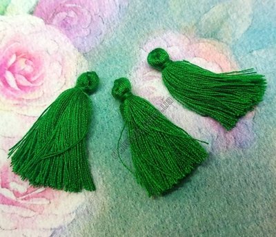 Кисточка зеленая из нитей. 30мм, текстильная (6369) 6369 фото